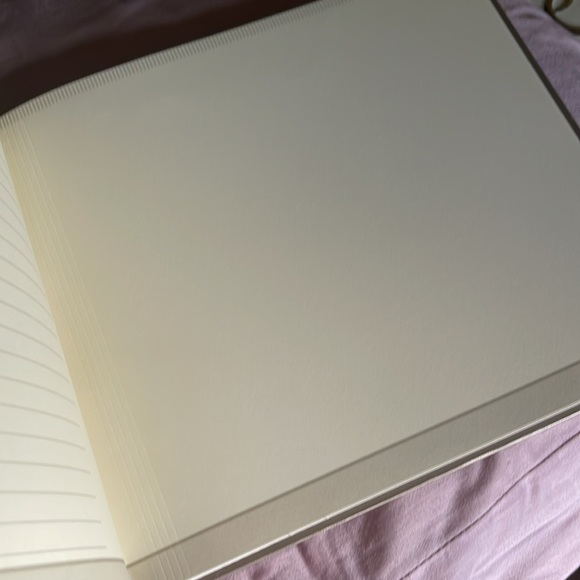 📕NOS Vtg Hallmark Anniversary Memories Scrap Book! - Picture 4 of 6